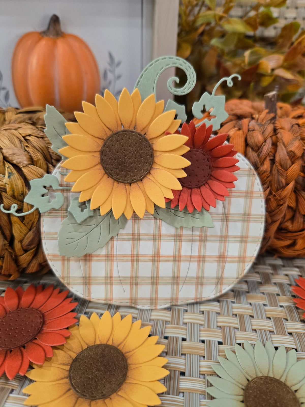 Sunflowers Plate Die
