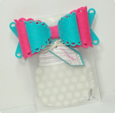 Medium Stitched Scalloped Bow Die