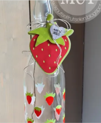 Strawberry Tag Die
